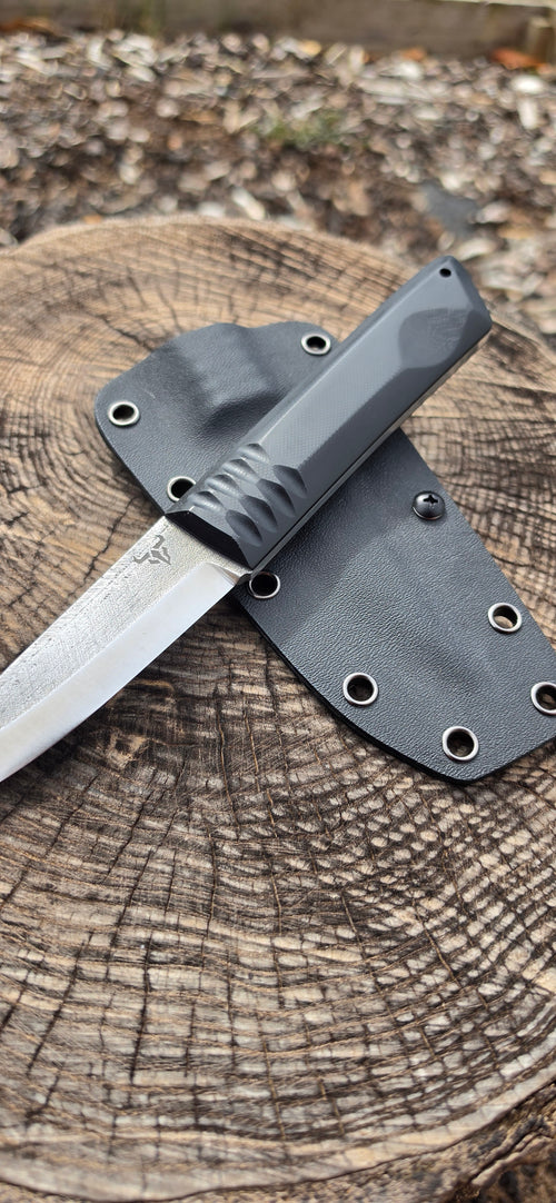 Modern Bushcrafter 'BLACK OUT'