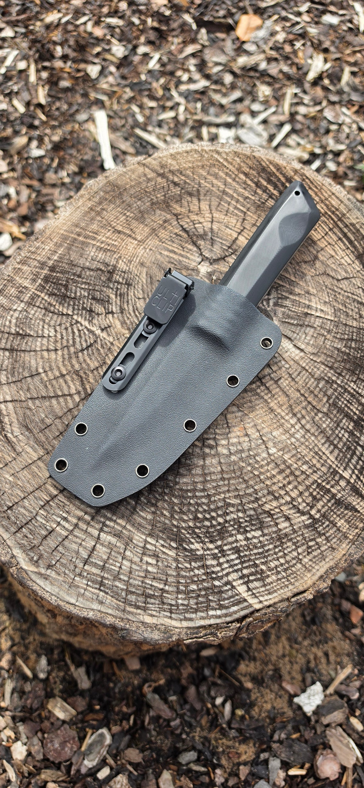 Modern Bushcrafter 'BLACK OUT'
